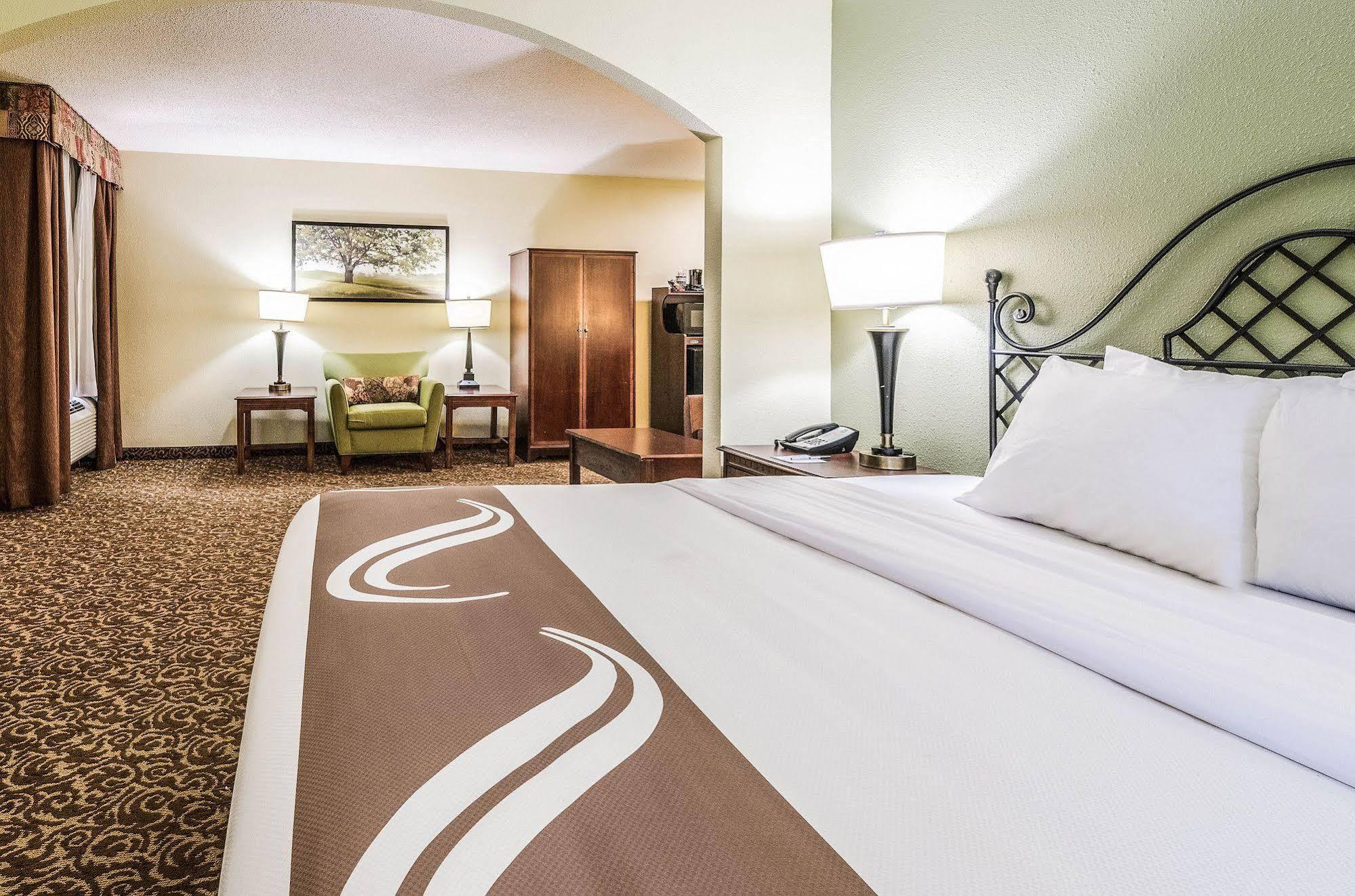 Quality Inn Whiteville North Exterior foto